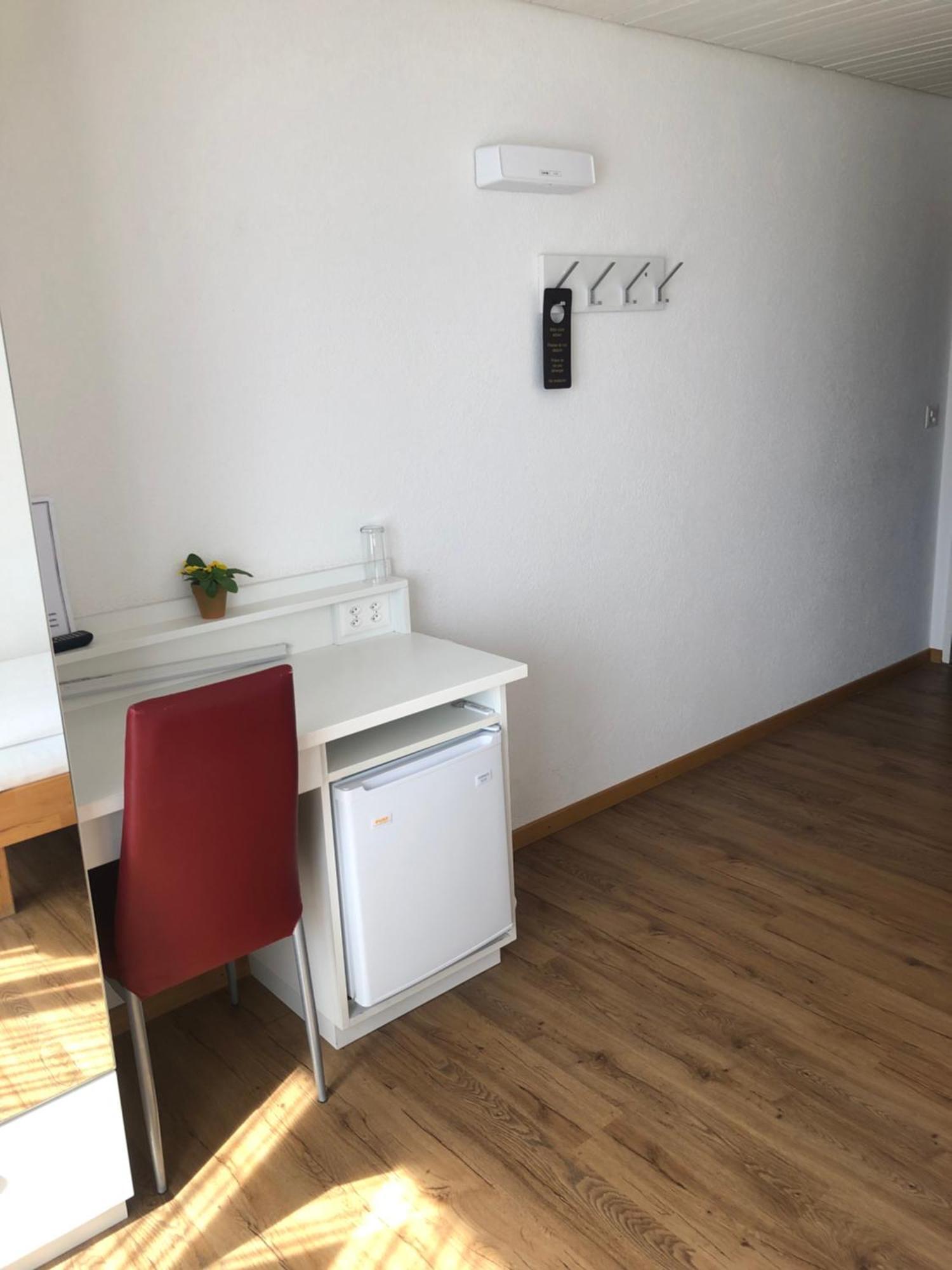 Landgasthof Zum Zimmermann Jona - Rapperswil Buitenkant foto